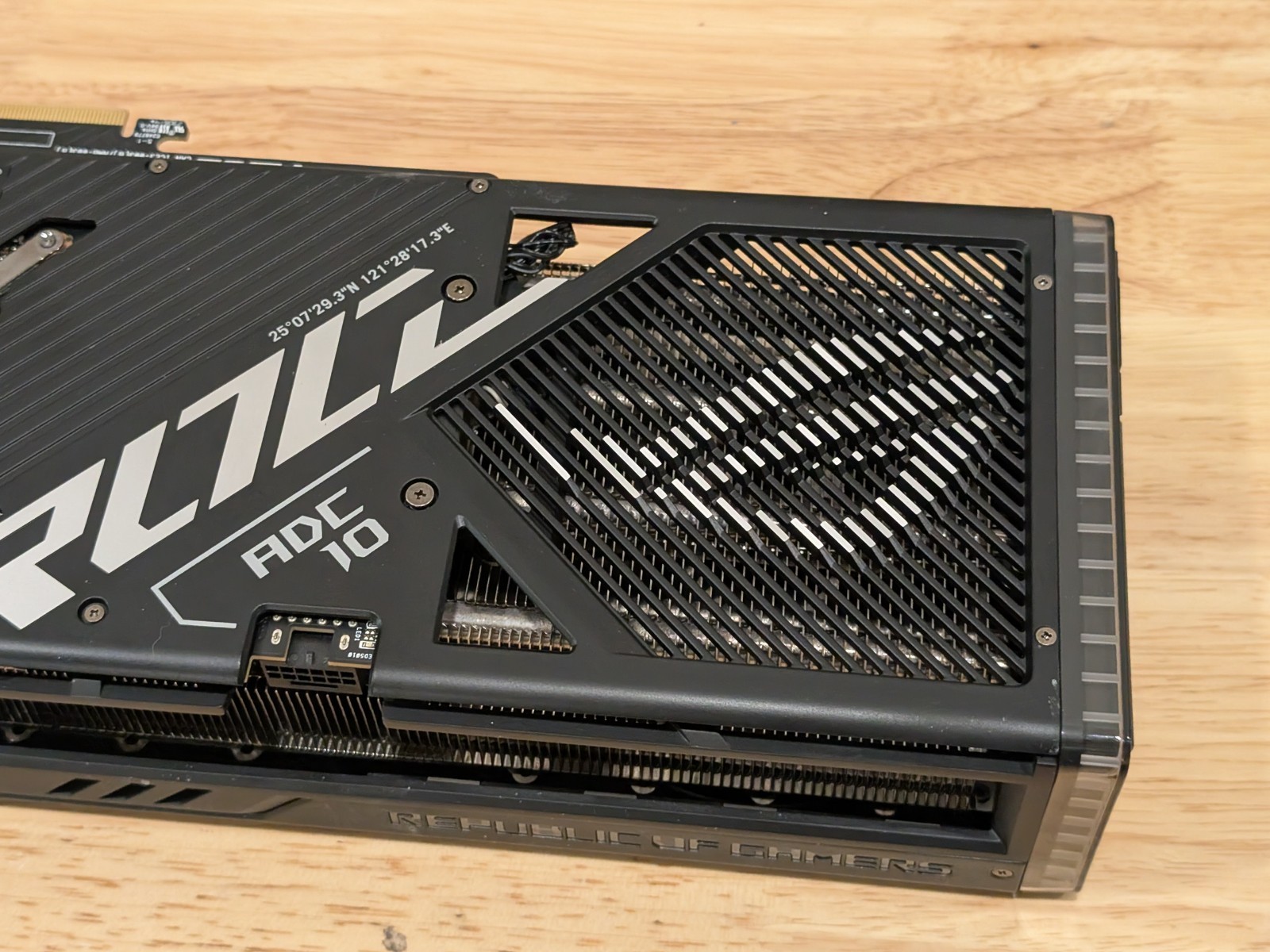 ข้อเสนอพิเศษ: การ์ดจอ ASUS ROG - Rtx 4090 24Gb Graphics Card บทวิจารณ์และราคา